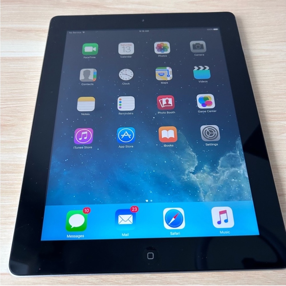 Apple Silver iPad 64 gig